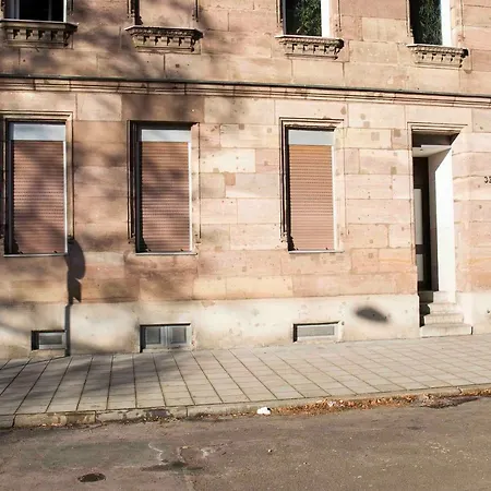 Schones, Hell Mobliertes 'paris'
