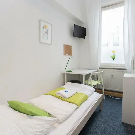 Privatunterkunft Schones, Hell Mobliertes 'paris' *
